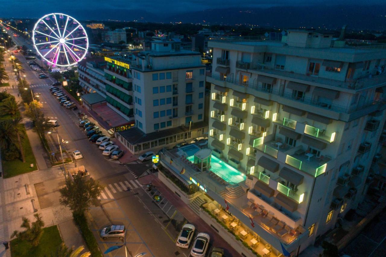 Hotel Residence Villa Jolanda Lido di Camaiore Exterior foto